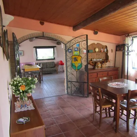 Panzió Bagarellum Montecalvo Versiggia
